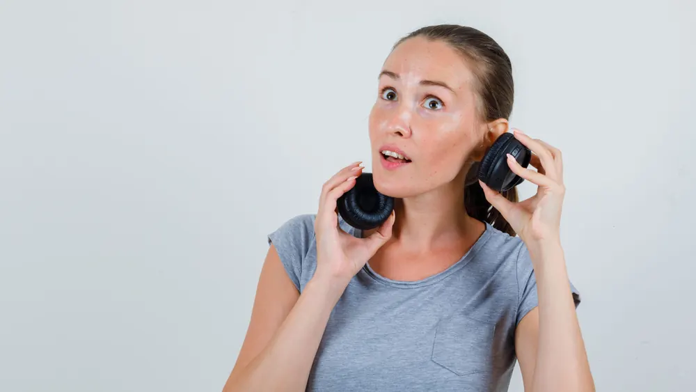 Fones de Ouvido Causam Perda Auditiva? Volume seguro e prevenção